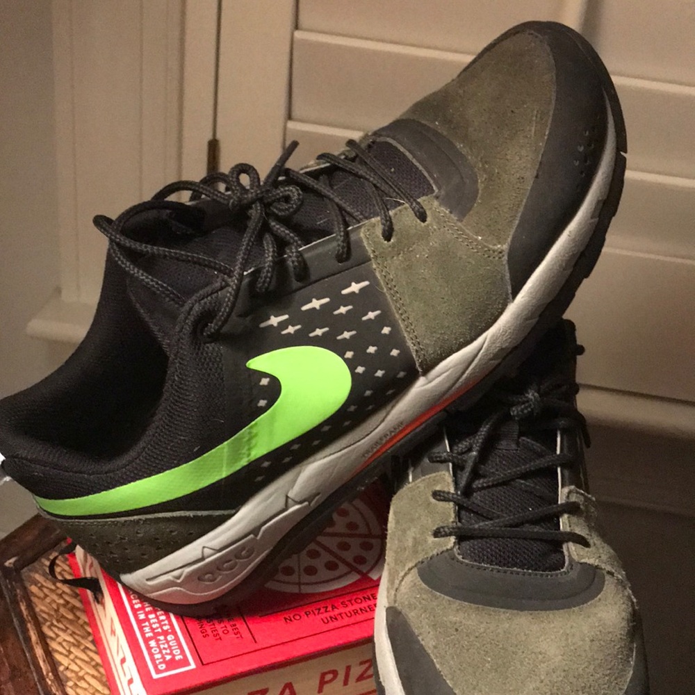 Nike ACG Adler low 9.5